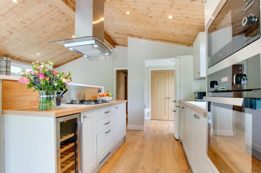Llyn Brenig Lodge - Two Bedroom House, Sleeps 4