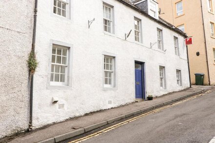 SPRINGWELLS, pet friendly, character holiday cottage in Dunkeld