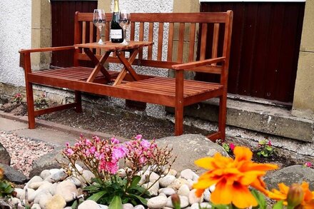 Iona -  a terrace that sleeps 4 guests  in 2 bedrooms