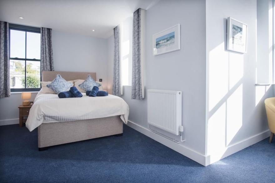 Ocean Cabins No 6 @ The Square - Saundersfoot