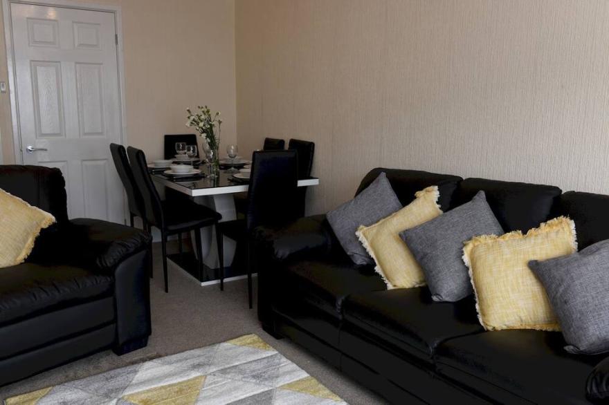 Dartside 6 - Two Bedroom Apartment, Sleeps 6