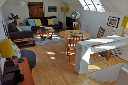 Stylishly Converted Coach House