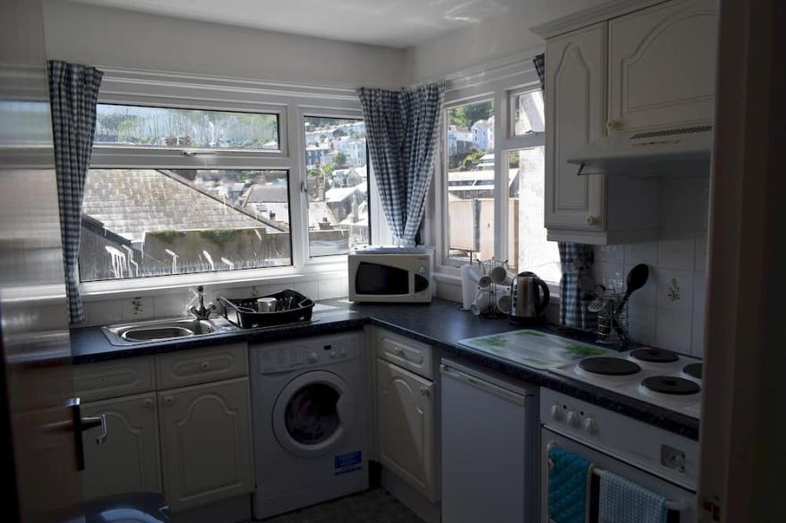 Riverside 3 - Two Bedroom Apartment, Sleeps 4