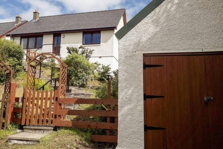 TAIGH NA TALIA - 2 SANDHOLM, family friendly in Mallaig