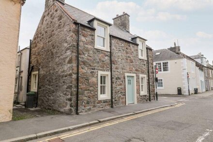 HARTS COTTAGE, family friendly, with open fire in Kirkcudbright