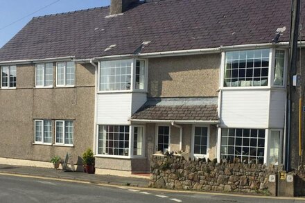 The Gatehouse apartment - Penysarn