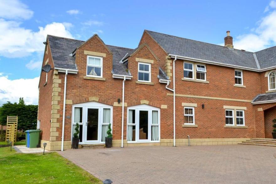 2 bedroom accommodation in Warkworth, near Amble