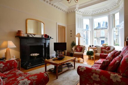 Luxury Edinburgh Victorian Home - Central Edinburgh, 3 beds with carparking