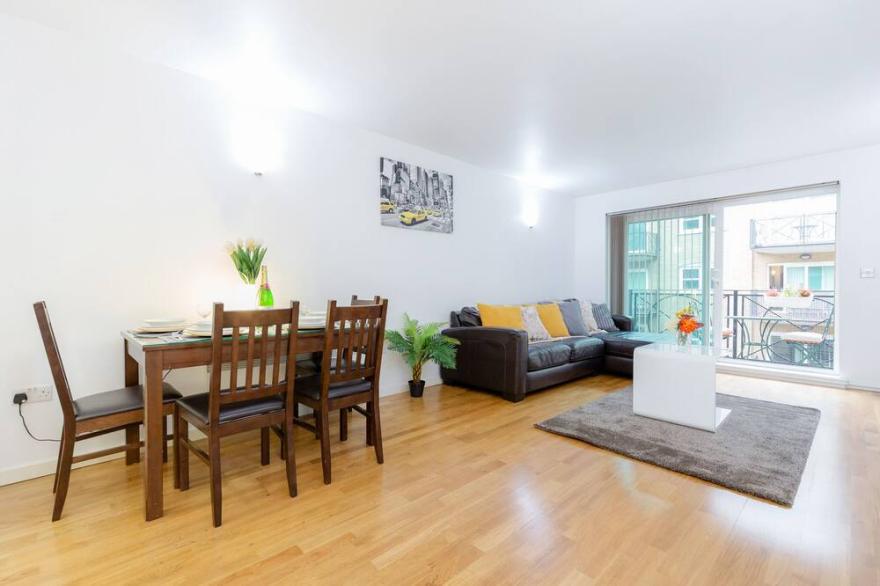 EXCEL LOCATION  TWO BEDROOMS 2 BATHS  SLEEPS UP TO 8 People