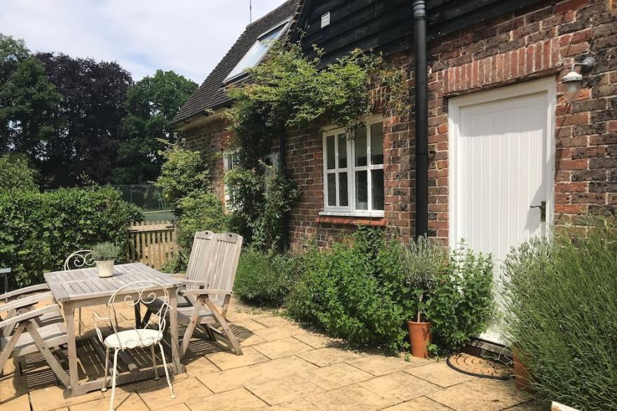 Peaceful rural detached cottage near Rye.