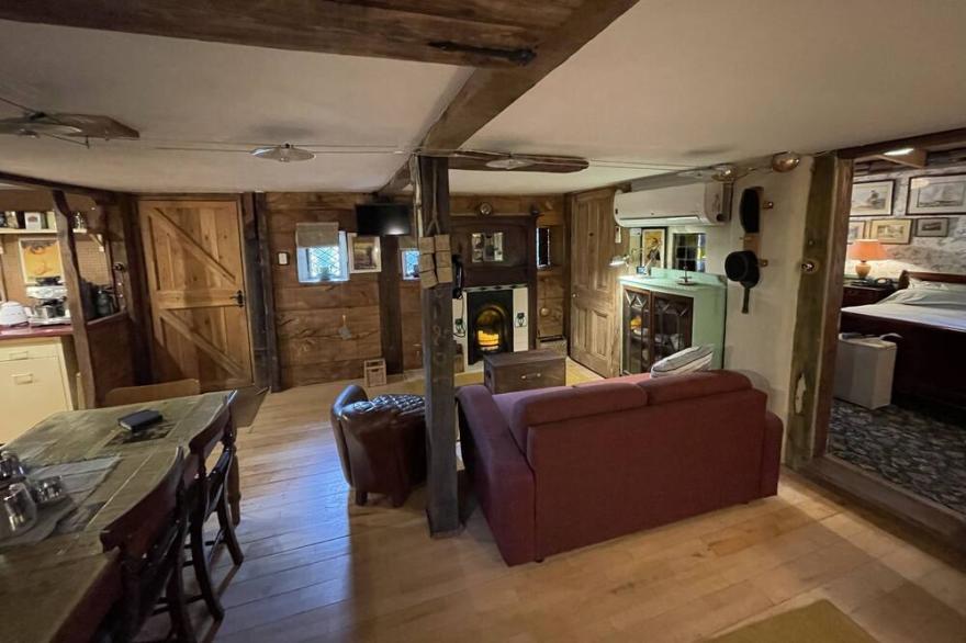 Remarkable 1-Bed Boultons Barn  in Bovey Tracey