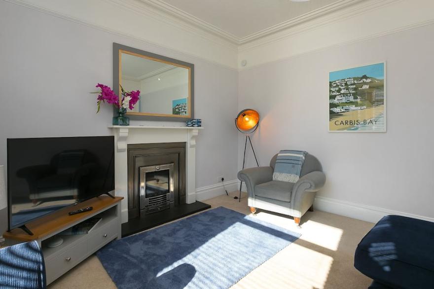 TRENGOFF, pet friendly, country holiday cottage in Carbis Bay