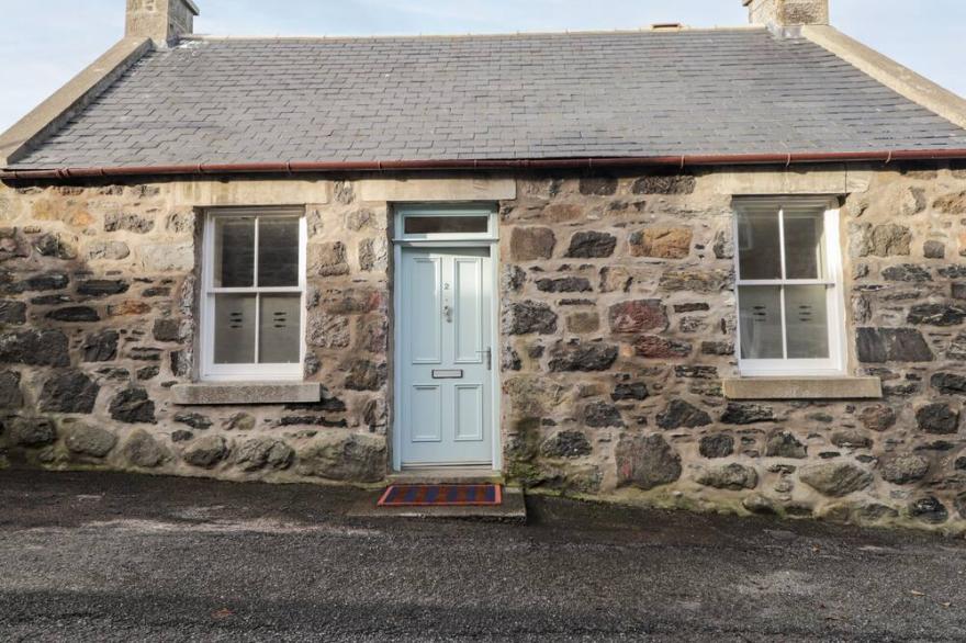 2 SEAFIELD PLACE, Pet Friendly, Character Holiday Cottage In Portsoy