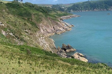 Clotted Cream Cottage:Dartmouth. HOT TUB & SAUNA.