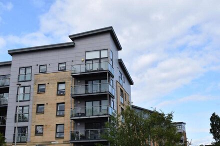 The Paisley Penthouse - Stunning Abbey View