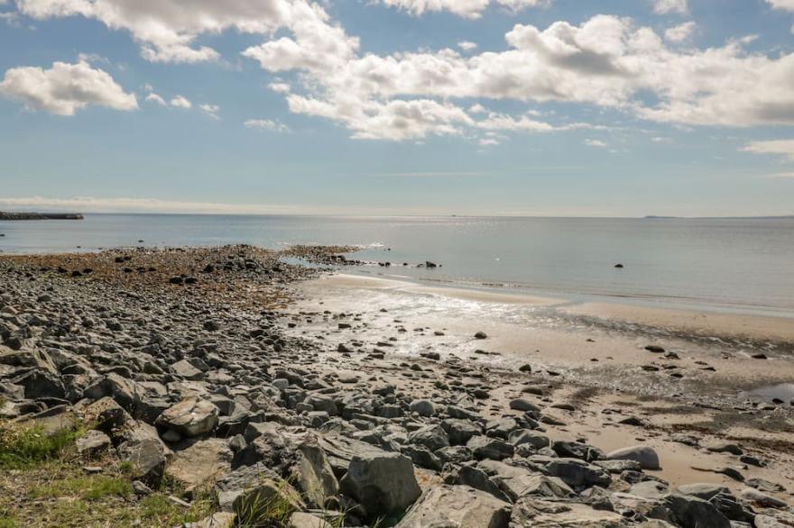 GREYSTONES, character holiday cottage, with open fire in Port William