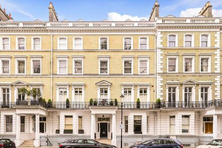 Bright, Spacious Victorian Flat in South Kensington