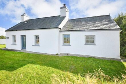 Pengroeslon Fawr - Three Bedroom House, Sleeps 4