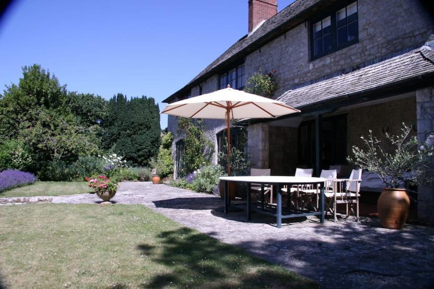 Near The Sea, Lovely Home With Outstanding Views, 2 Acres, Grass Court & Croquet