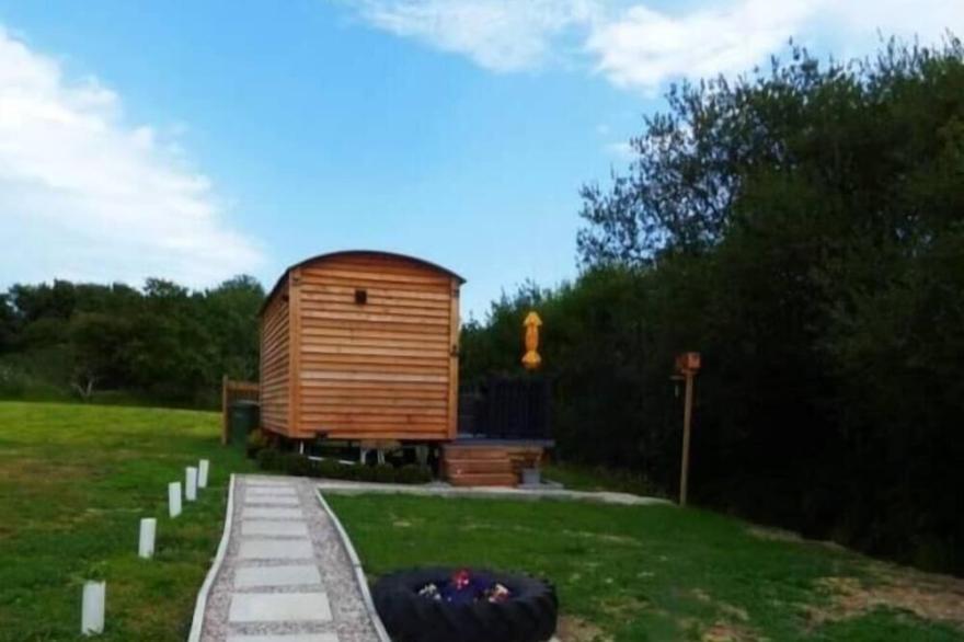 Luxury Shepherds Hut With Spa Hot Tub On Anglesey