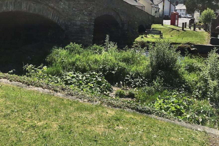 Traditional Cottage on the edge of Snowdonia National Park