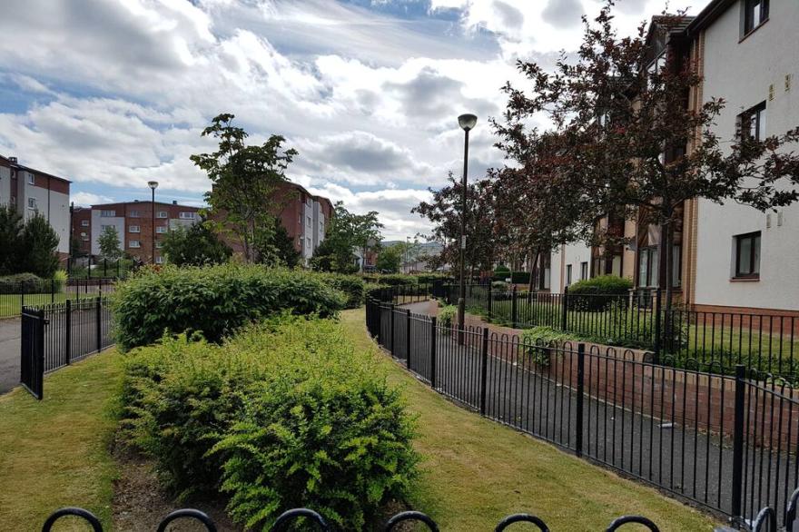 Apartment with Free parking & WI-FI <br>in a Good and quite Location.