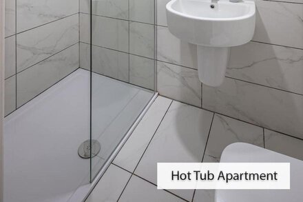 Hot tub apartment @ ApartHotel421 by Seafront Collection