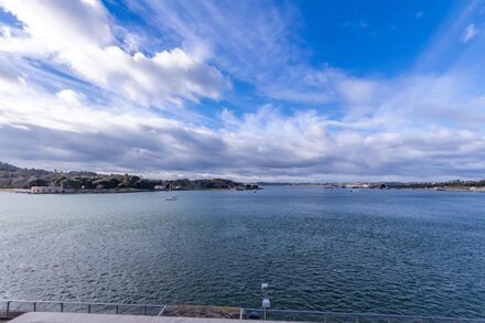 Royal William Yard Luxury 2 Bedroom Apartment