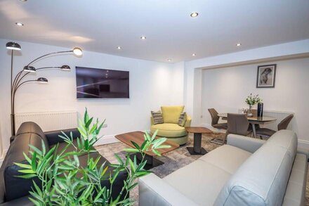 Luxury 2 bed lower ground floor apartment