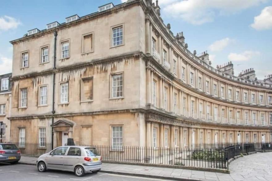 Circus House Apartment -  Luxury 4* flat on the Circus