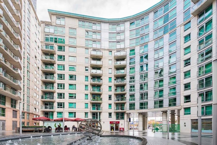 Holiday apartment Vauxhall for 1 - 5 persons with 2 bedrooms - Holiday apartment in one or multi-fam