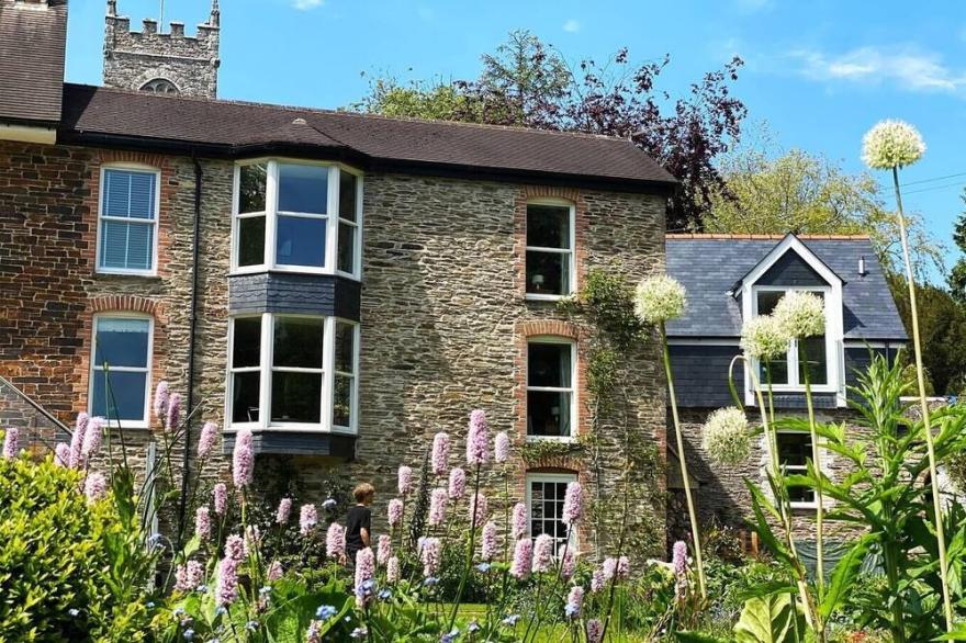 Riverside Idyll - the perfect Cornish Sanctuary