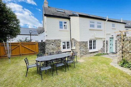 Montague Farmhouse - Central Croyde | Spacious