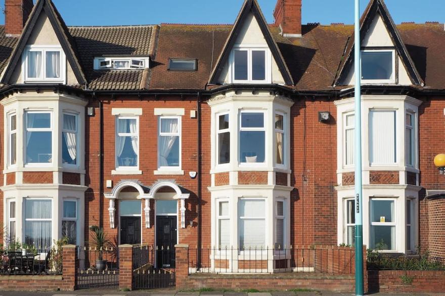 2 bedroom accommodation in Whitley Bay