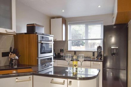 2 bedroom accommodation in Leven