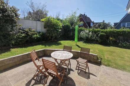 Nuthurst - Pet Friendly* | Open plan | Coastal