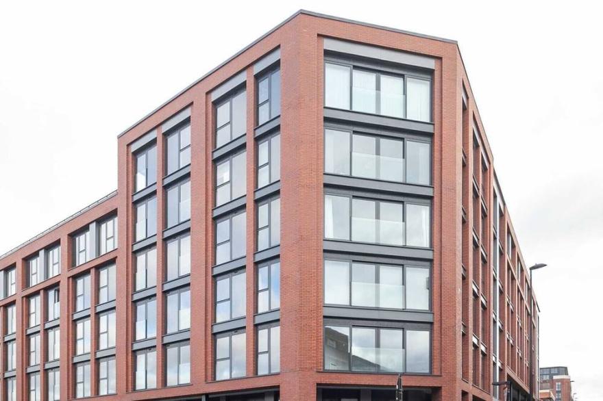 Modern 2 Bedroom Apartment In Central Birmingham