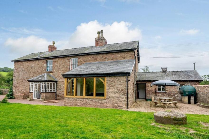 4 Bedroom Accommodation In Skenfrith, Near Monmouth