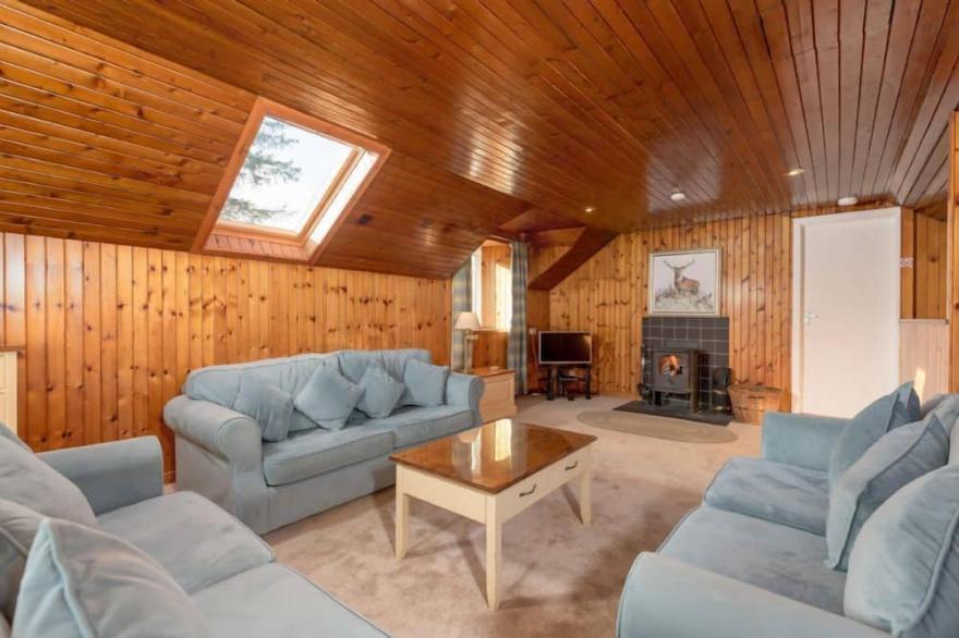 Melfort Lodge -  A Semi-Detached Cottage That Sleeps Up To 8 Guests