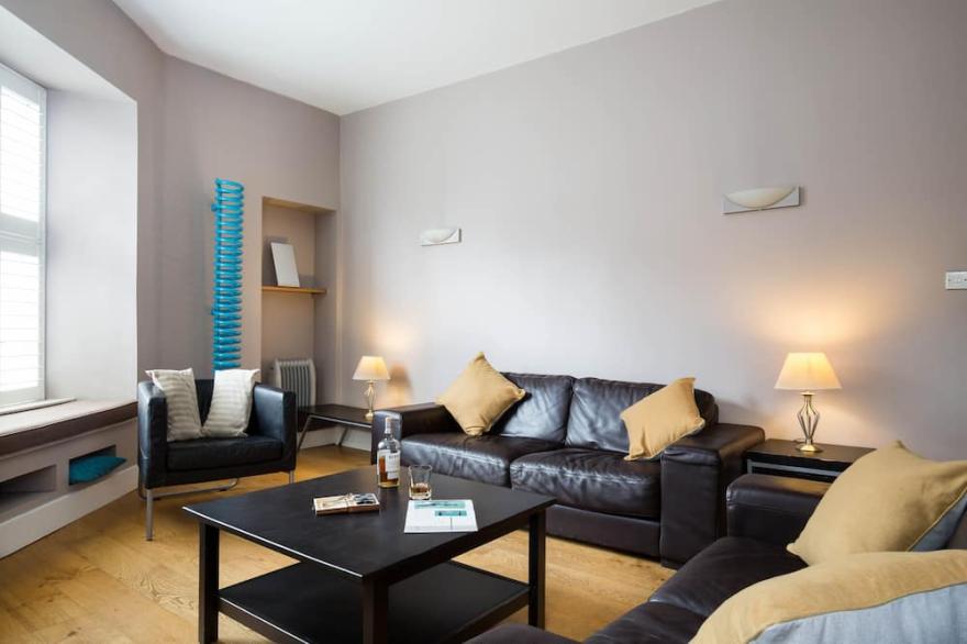 Luxury City Center Apartment on Royal Mile Edinburgh