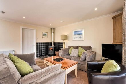 Coachmans East -  a cottage that sleeps 6 guests  in 2 bedrooms