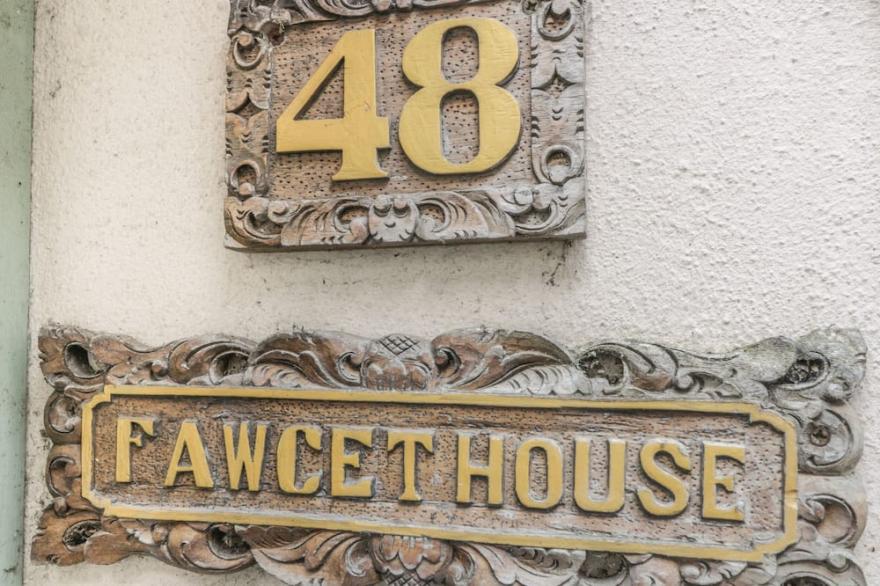 FAWCET HOUSE, Pet Friendly, Country Holiday Cottage In Whitby