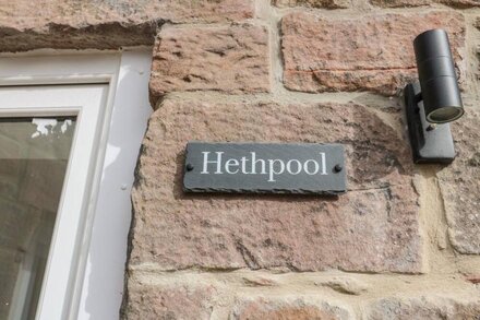 HETHPOOL, family friendly, character holiday cottage in Wooler