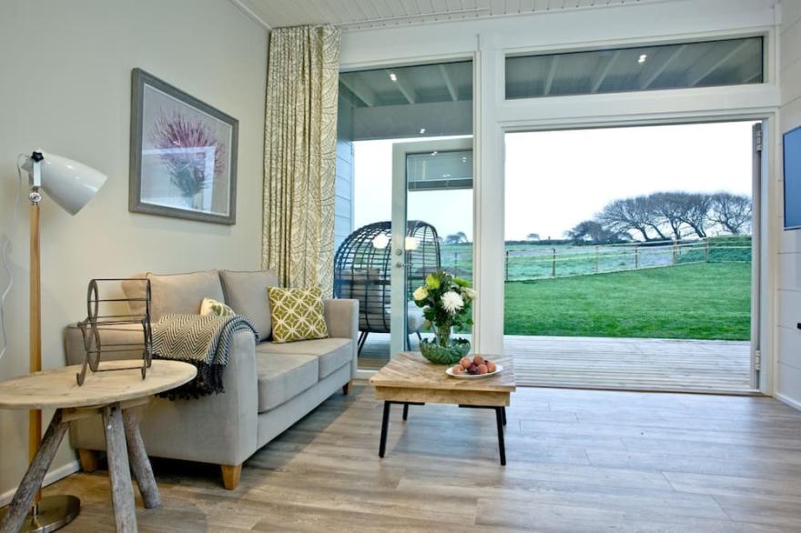 Thistledown -  a lodge that sleeps 2 guests  in 1 bedroom