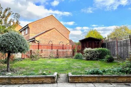 Detached 4 Bedroomed House in Milton Keynes