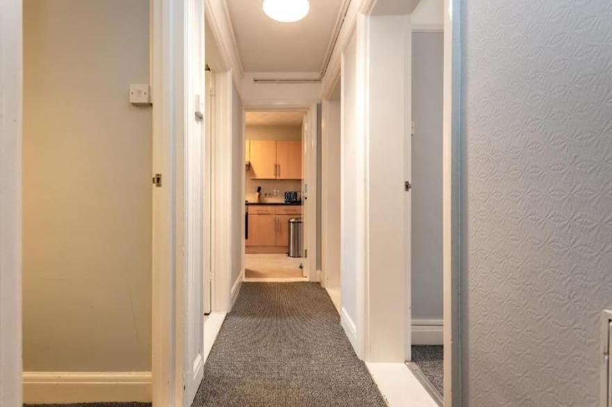 Amazing Gunwharf Location! Perfect 2 Bedroom Apartment!