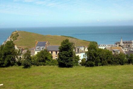 Seagrass, fantastic sea views, near to the harbour & beaches, parking