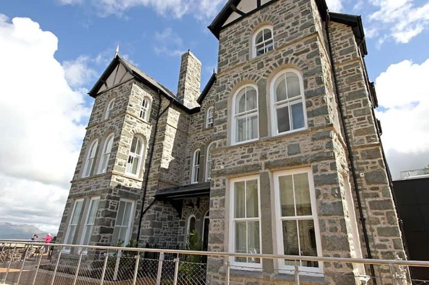 HARLECH APARTMENTS - EFNISIEN, family friendly in Harlech