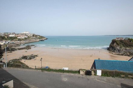 ONSHORE 6 - NEWQUAY TOWAN BEACH VIEW, family friendly in Newquay