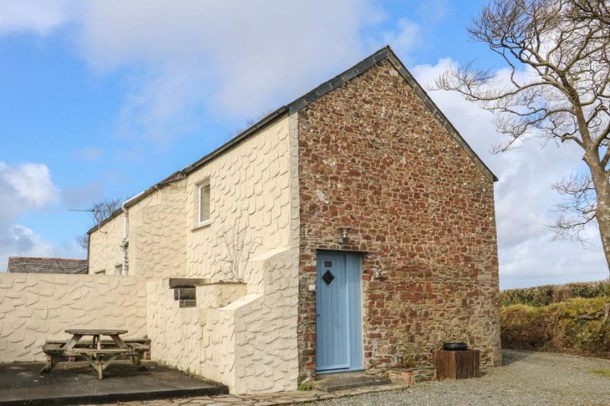 THE LOFT, Country Holiday Cottage, With Pool In Holsworthy